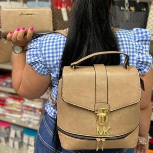 Cartera, Viajera con wallet